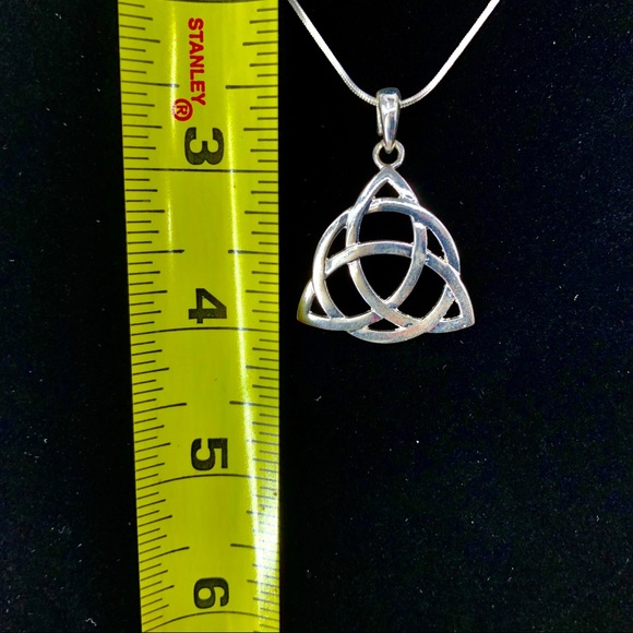 Silver plated Celtic Trinity Knot pendant - Picture 4 of 4